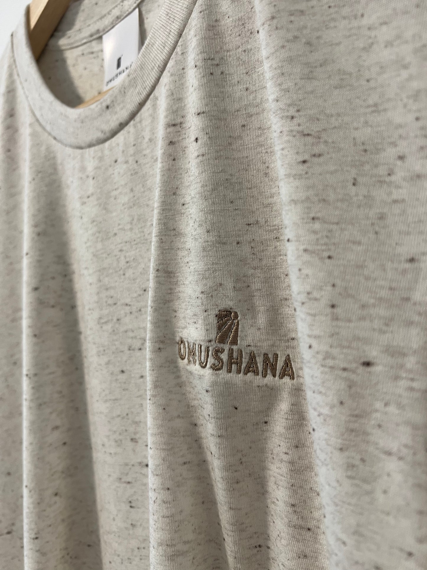 Omushana® Label Tee